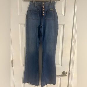 ** Brand New**Fashion Nova Medium Wash flare jeans, Size 3 (26)